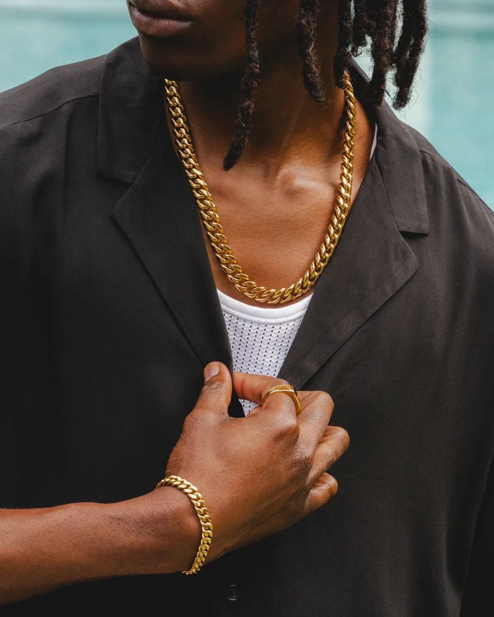 The 12mm chain worn with the 8mm bracelet