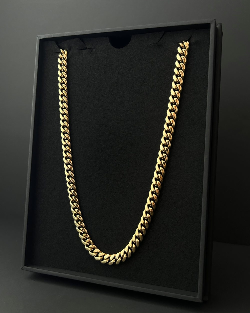 The 8mm Cuban link in its box